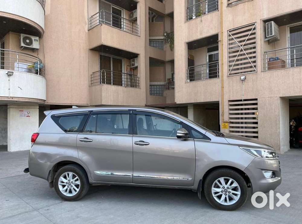 Toyota Innova Crysta 2017 Diesel Well Maintained