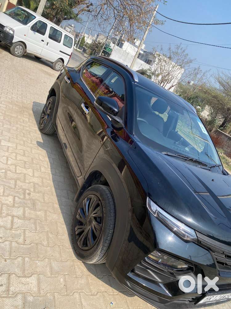 Renault Kiger 2025 Petrol 7000 Km Driven