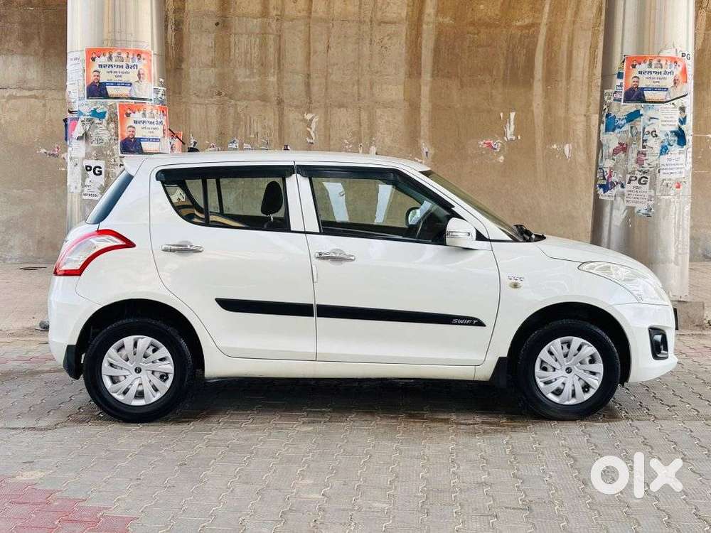 Maruti Suzuki Swift Lxi Optional-o, 2017, Petrol