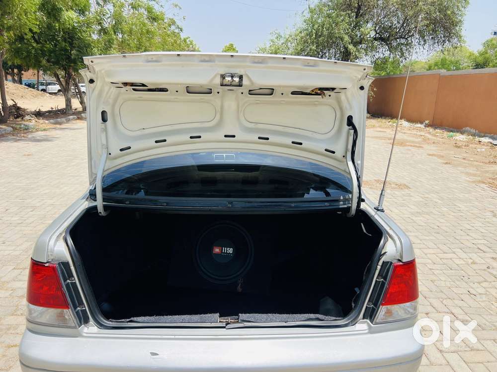Maruti Suzuki Esteem Vxi, 2005, Petrol