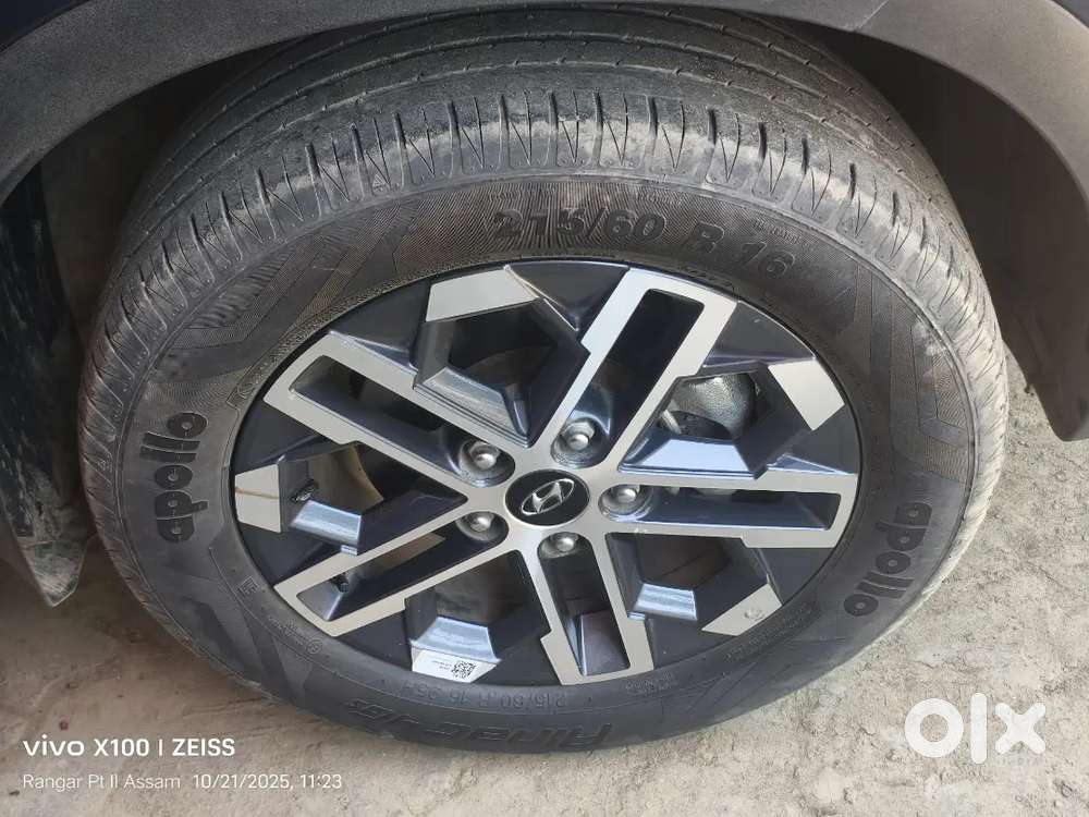 Hyundai New Venue Sx 2023 Petrol 21000 Km Driven