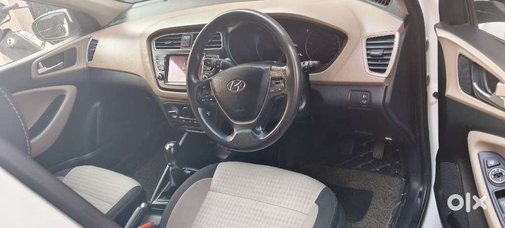 Hyundai I20 Sportz 1.2 Mt, 2020, Petrol
