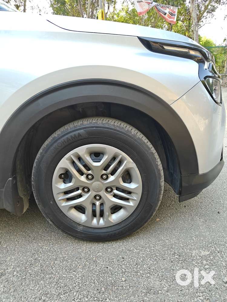 Kia Carnival Prestige, 2023, Cng & Hybrids