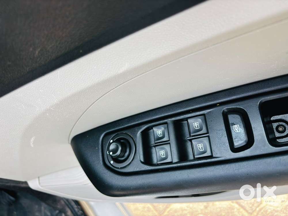 Renault Triber Rxt, 2019, Petrol