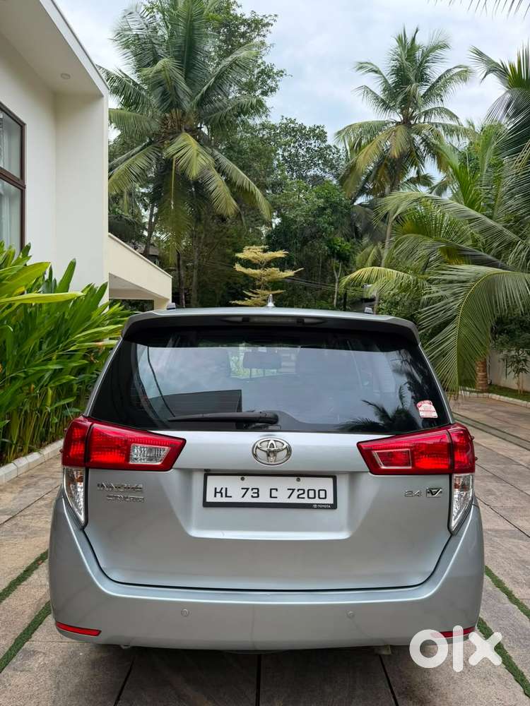 Toyota Innova Crysta 2.4 Leadership Edition, 2018, Petrol