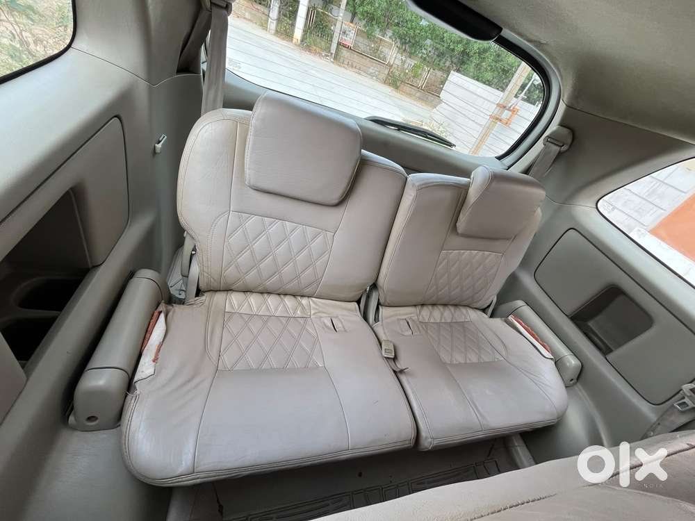 Toyota Innova 2.5 G (diesel) 8 Seater Bs Iv, 2012, Diesel