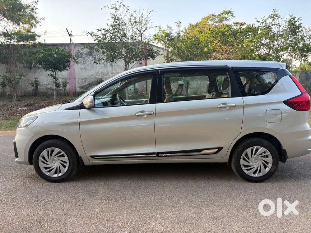 Maruti Suzuki Ertiga Vxi (o) Cng, 2022, Petrol