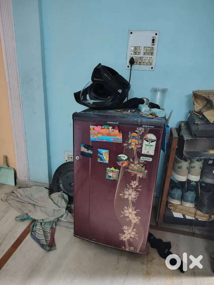 Urgent sale of fridge as I am moving out of Delhi