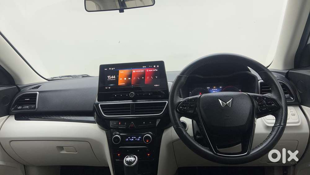 Mahindra Xuv 3xo Ax5 Pm Mt, 2024, Petrol