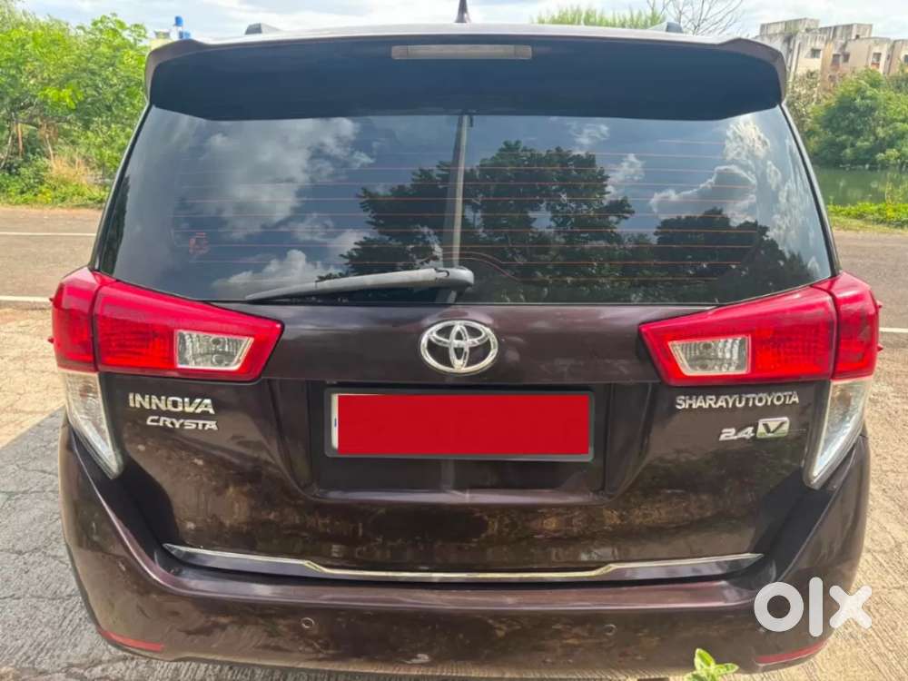 Toyota Innova Crysta 2.4 V 7 Str, 2016, Diesel
