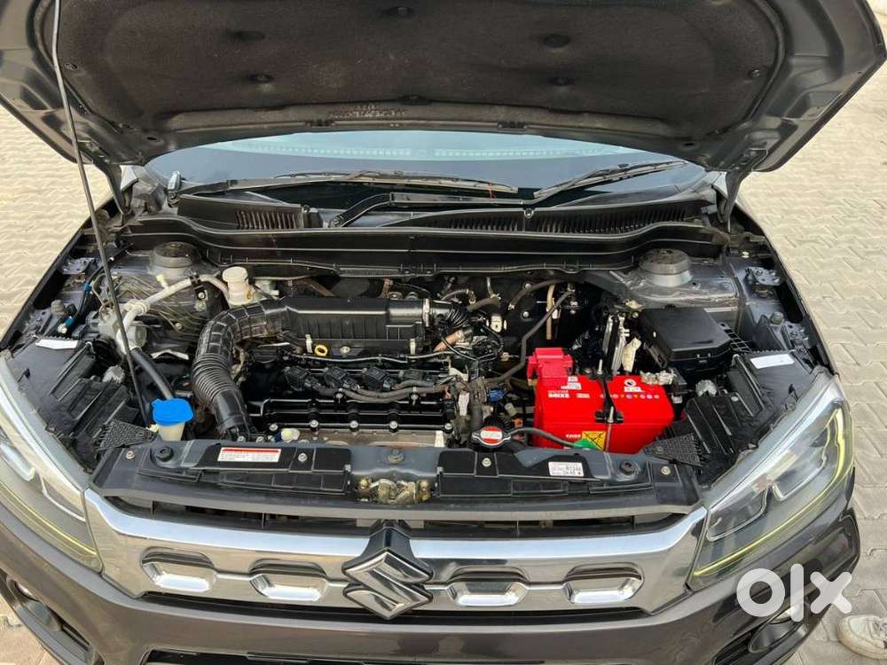Maruti Suzuki Brezza 1.5 Zxi Plus At Smart Hybrid, 2021, Petrol