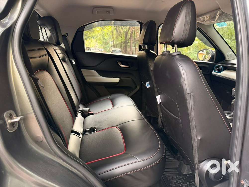 Tata Punch 1.2 Revotron Creative Amt Dual Tone, 2022, Petrol