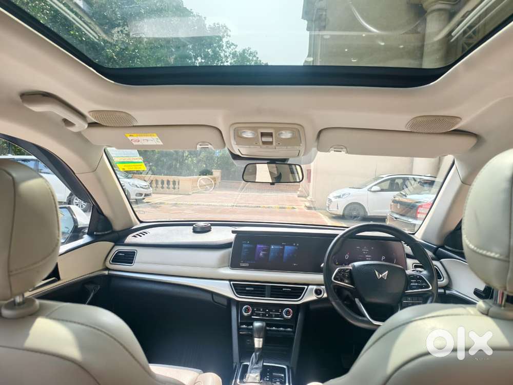 Mahindra Xuv700 2.2 Ax 7 Diesel At Luxury Pack Str, 2022, Diesel