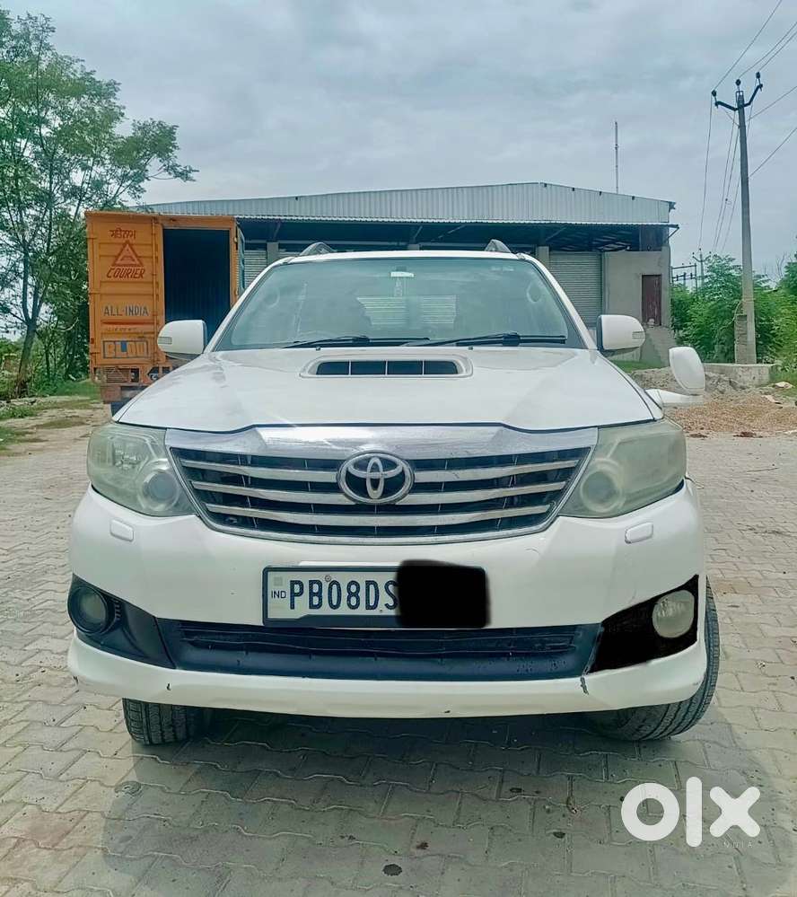 Toyota Fortuner 3.0 4x2 Mt, 2012, Diesel