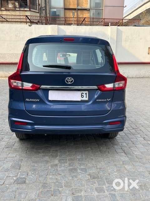 Toyota Rumion V Mt, 2024, Petrol