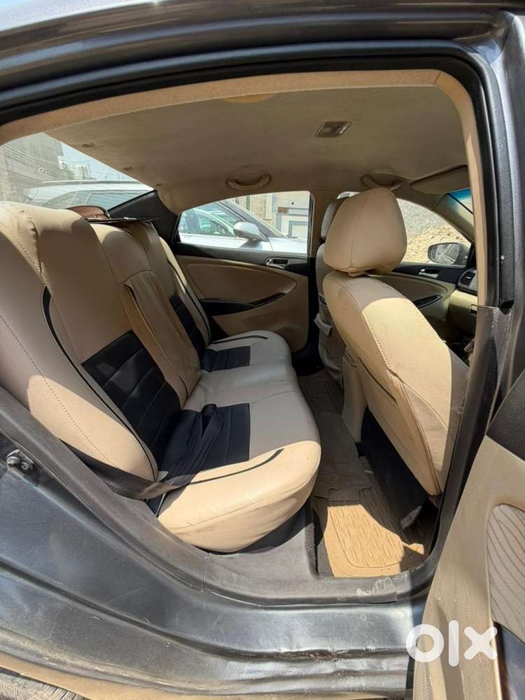 Hyundai Verna 2012