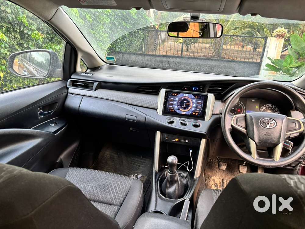 Toyota Innova Crysta 2.4gx Mt 8 Str - 2016 | First Owner