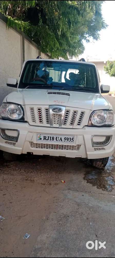 Mahindra Scorpio Getaway 2013 Diesel 95000 Km Driven