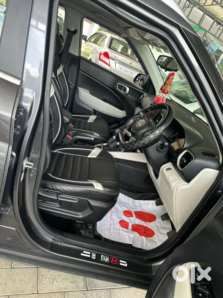 Hyundai Venue Sx 1.2 Mt Knight Edition, 2022, Petrol