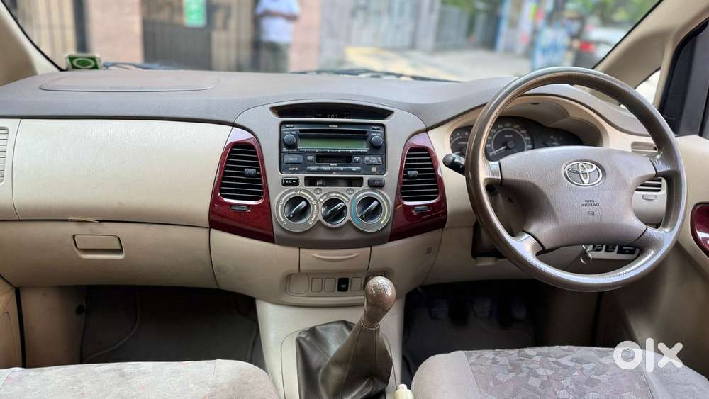 Toyota Innova 2004-2011 2.5 G4 Diesel 8-seater, 2006, Diesel
