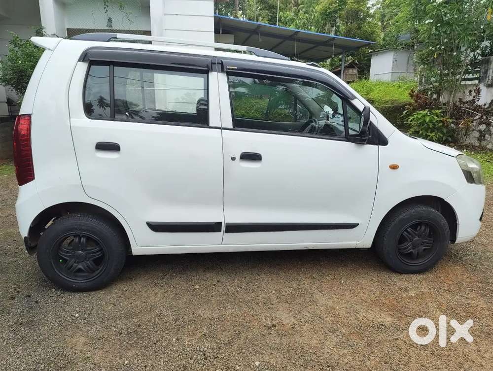 Maruti Suzuki Wagon R (white)2011 Lxi