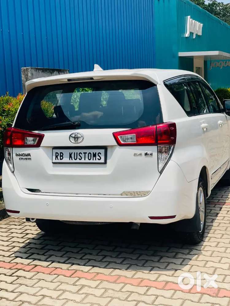 Toyota Innova Crysta 2018