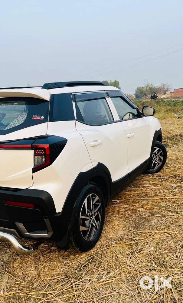 Mahindra Petrol Car 2025
