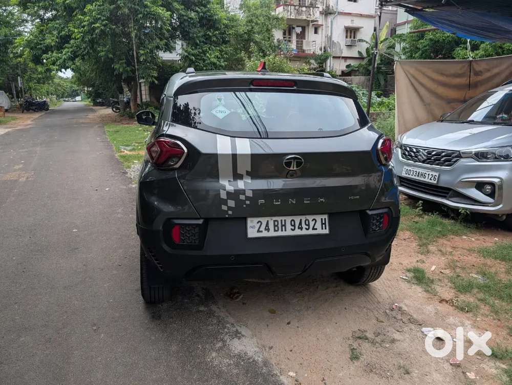 Tata Punch Accomplished Dazzle Sunroof 2024