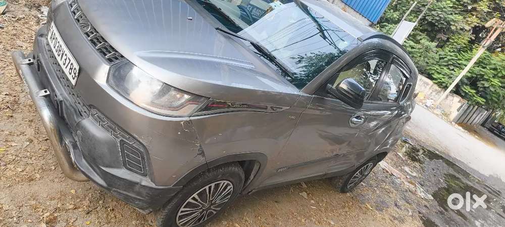 Mahindra Kuv 100 2015 Petrol 90000 Km Driven