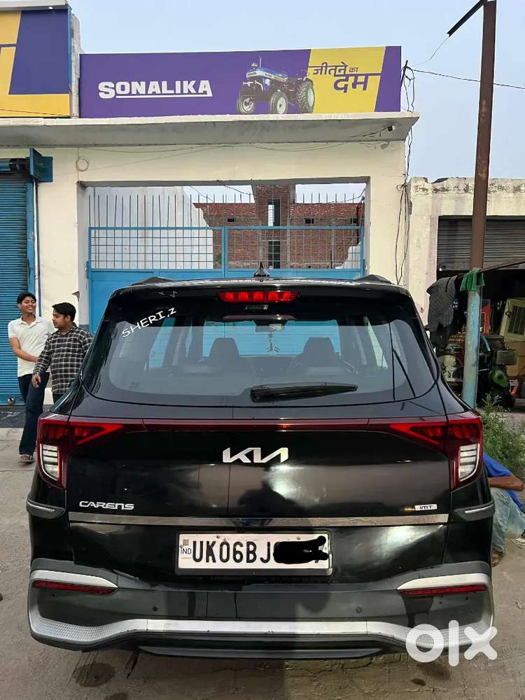 Kia Carens 2024 Diesel Well Maintained