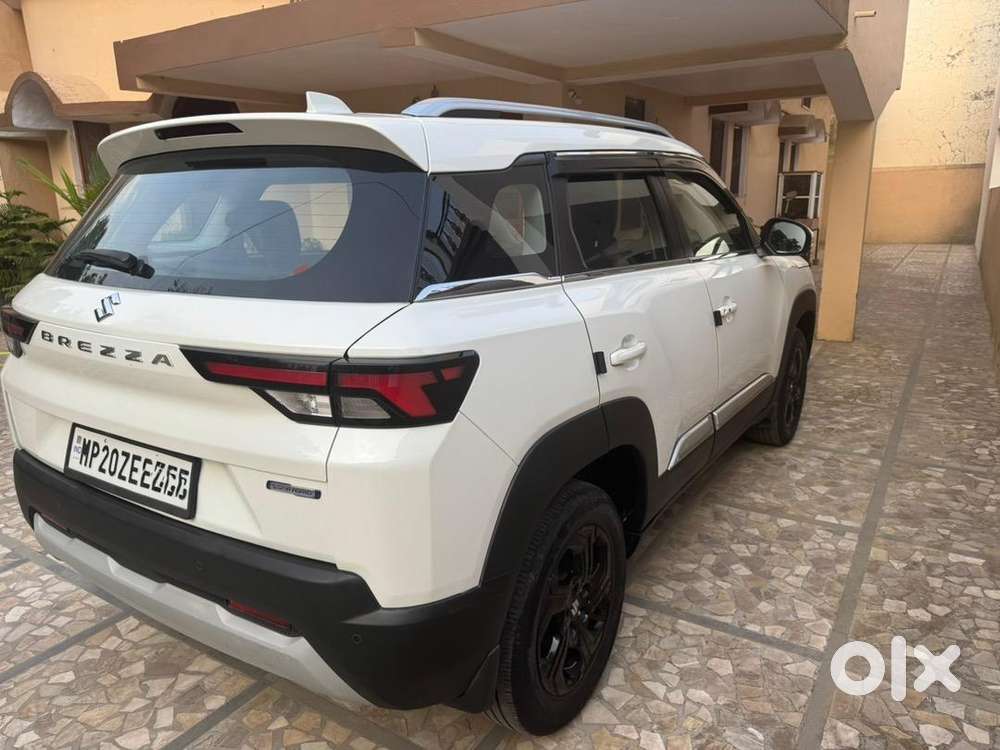 2023 Maruti Suzuki Brezaa Zxi