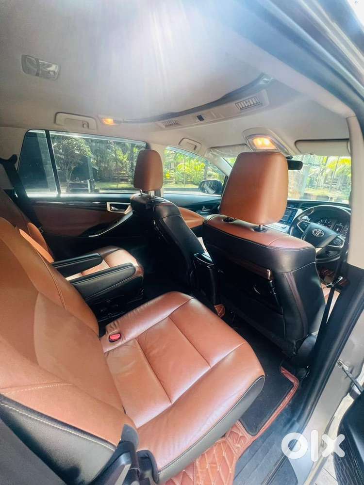 Toyota Innova Crysta 2016 Diesel Well Maintained