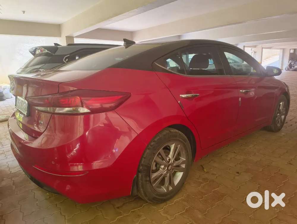 Hyundai Elantra 2017 End Month. Latest Features Diesel 1.6 Manual Sxo