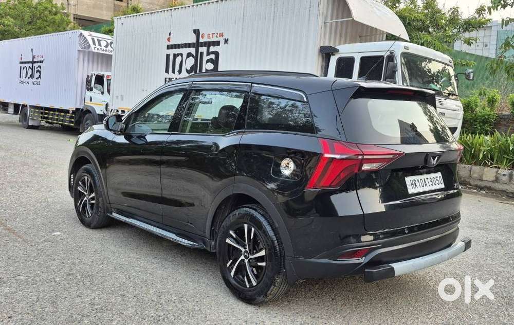 Mahindra Xuv700 2.0 Ax 7 Petrol Mt Str, 2024, Petrol