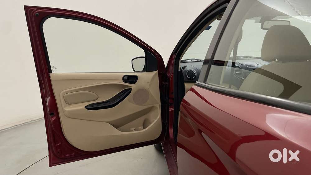 Ford Figo Aspire Titanium, 2016, Petrol