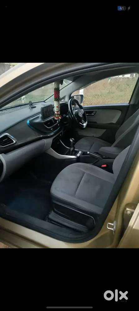 Tata Altroz Top End Petrol Model Available For Sale