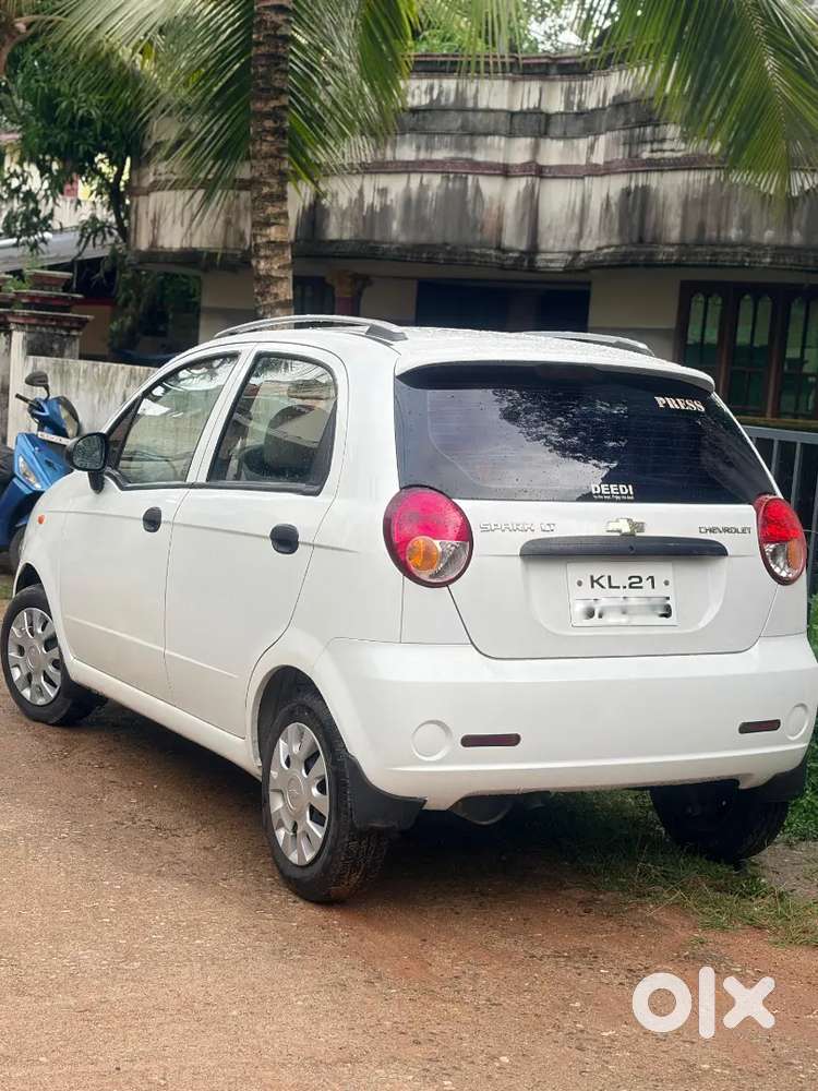 Chevrolet Spark 2011 Petrol Well Maintained