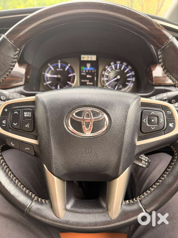 Toyota Innova Crysta 2.8z Automatic, 2017, Diesel