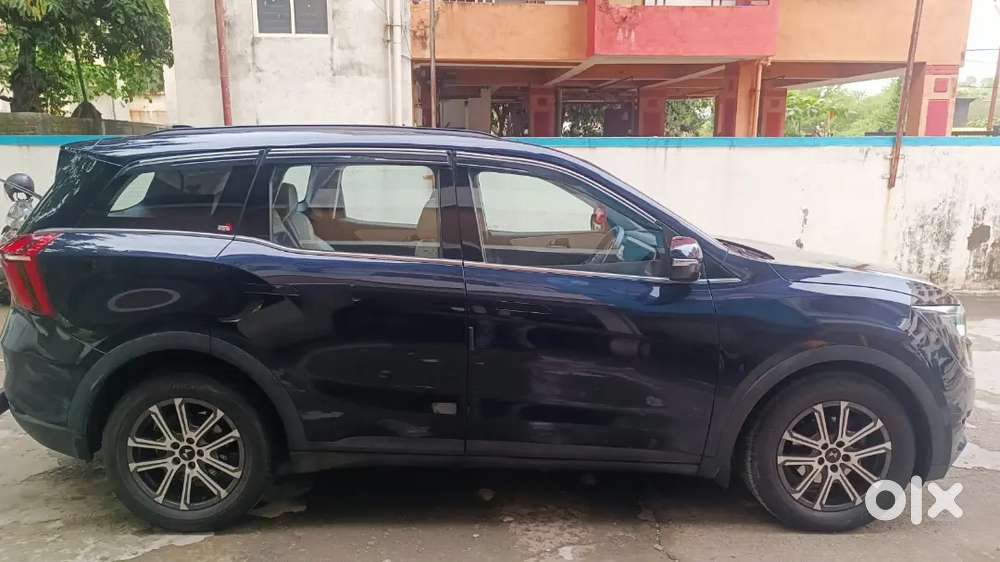 Mahindra Xuv700 Diesel At  October 2024