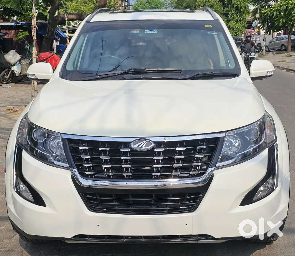 Mahindra Xuv500 2019.  W. 11 Optional Top