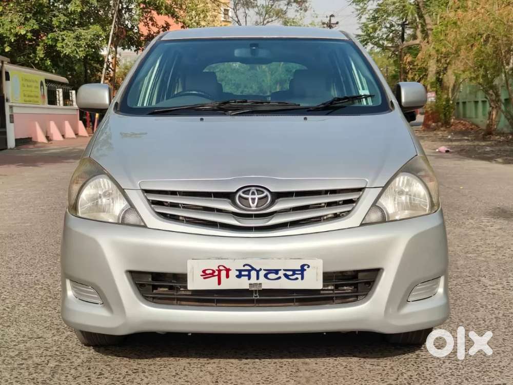 Toyota Innova, 2011, Petrol
