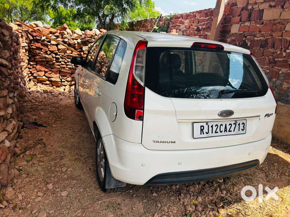 Ford Figo Petrol Manual 2013