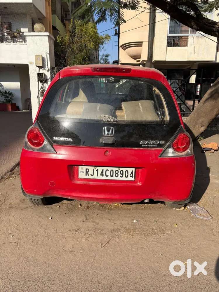 Honda Brio Petrol Mt 2012