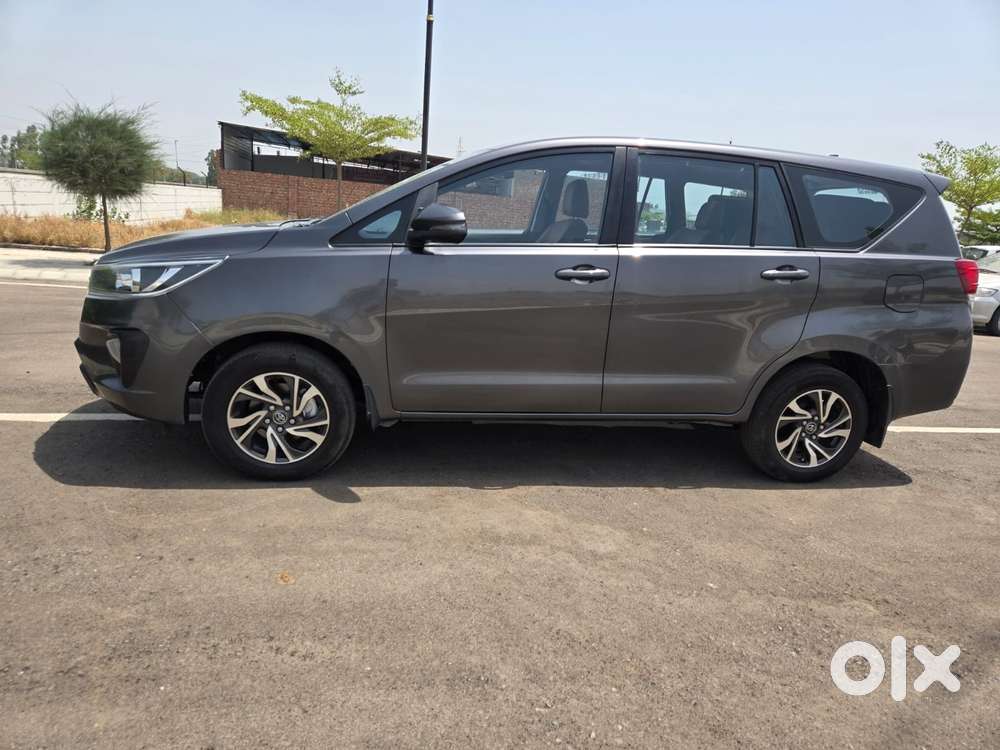 Toyota Innova Crysta 2.4 Gx Limited Edition At 7 Str, 2021, Diesel
