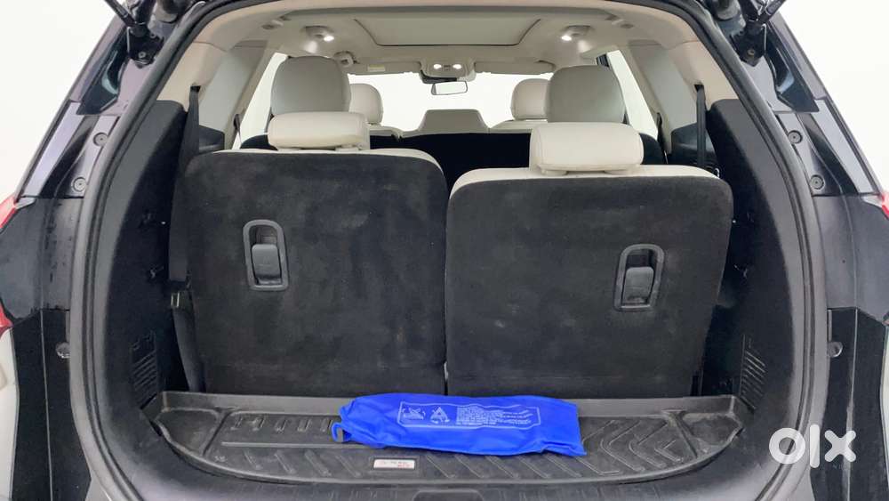 Mahindra Xuv700 2.2 Ax 7 Diesel Mt Luxury Pack Str, 2024, Diesel