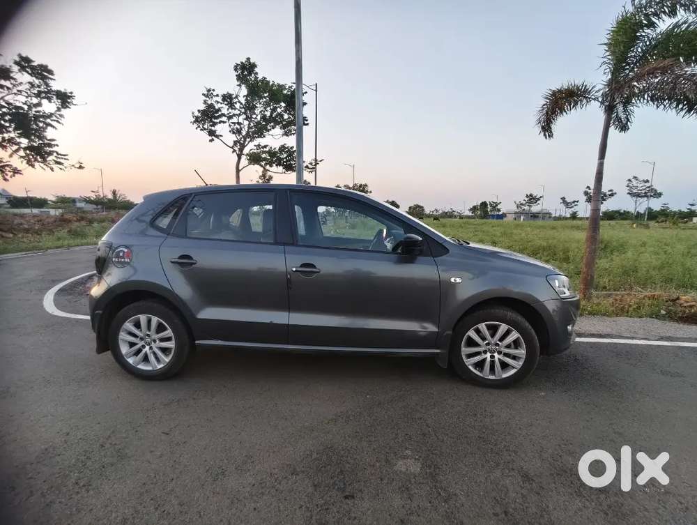 Volkswagen Polo 2013 Car