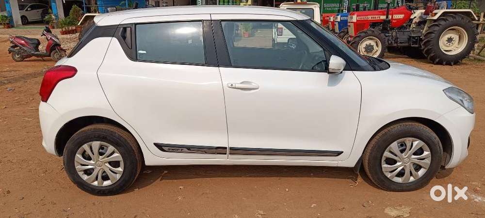 Maruti Suzuki Swift Vxi + Manual, 2020, Petrol
