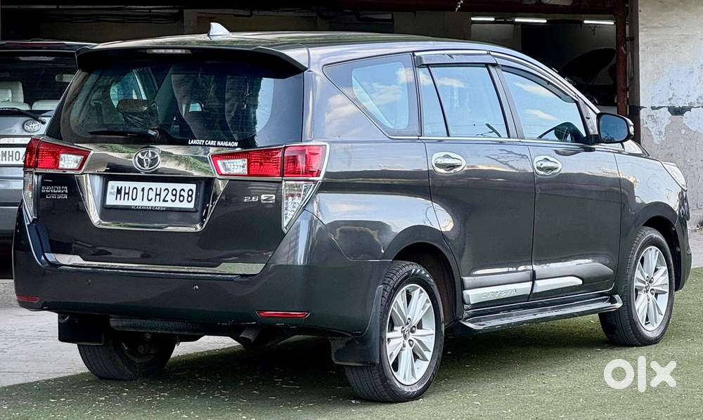 Toyota Innova Crysta 2.8 Zx At 7 Seater, 2016, Diesel