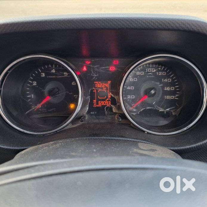 Mahindra Tuv 300 Mhawk100 T8, 2015, Diesel