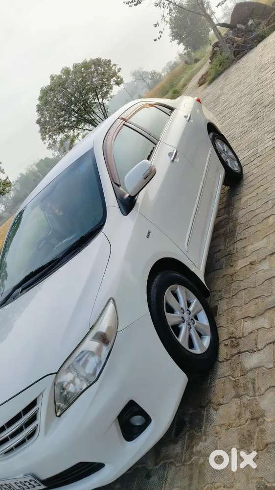 Toyota Corolla Altis 2011